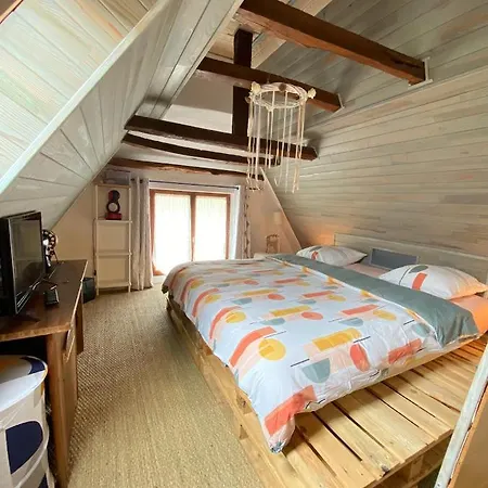 Belle Avec Piscine Et Jacuzzi Rum i privatbostad *