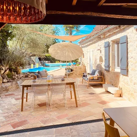 Rum i privatbostad Belle Avec Piscine Et Jacuzzi *